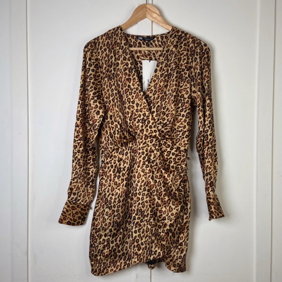 Zara Dresses & Skirts - Zara Leopard Print Wrap top, ruched side, long sleeve mini dress - size M